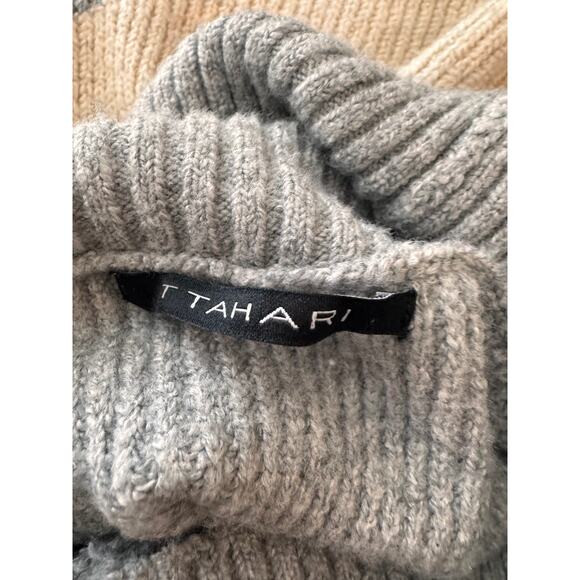 NEW T TAHARI Blue Cream Chevron Turtleneck Pullover Sweater Size 12 - Picture 6 of 7